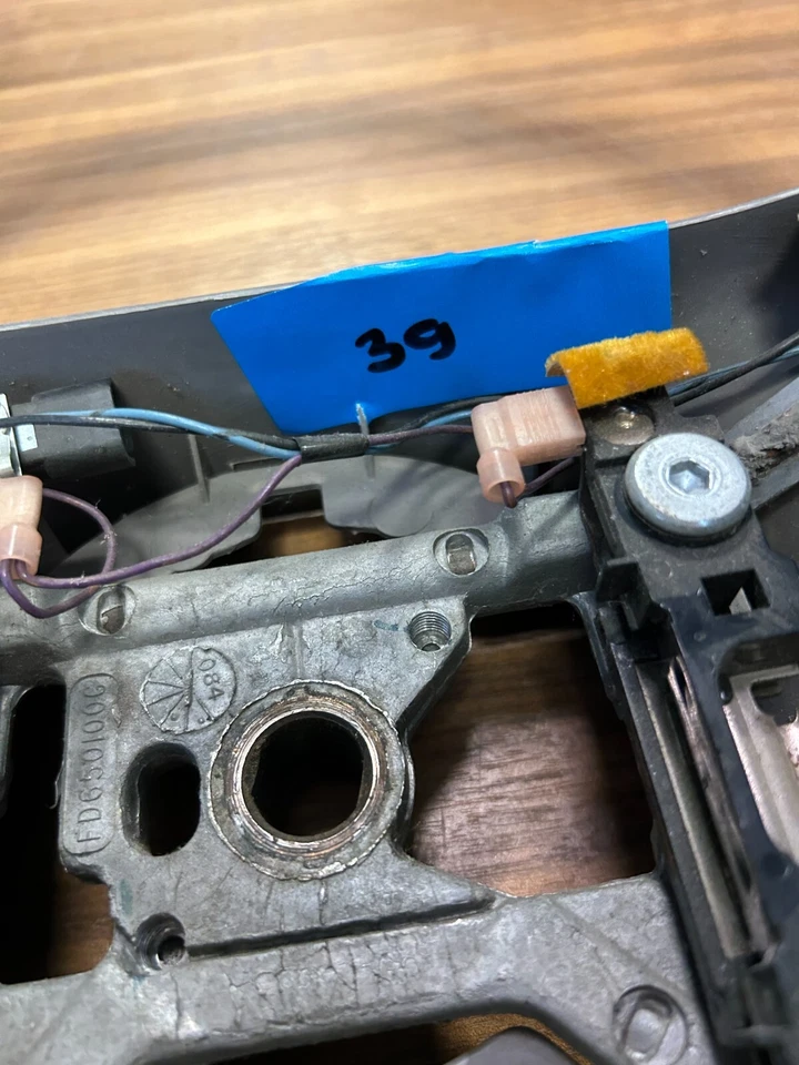 1994-1997 1998-2004 Ford Mustang Steering wheel - Image 4 of 4