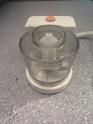 Vintage Black & Decker Handy Chopper HC-20 Mini Food Processor Mincer Tested Wor