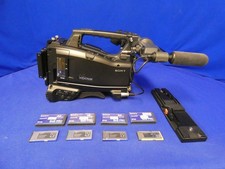 Sony PXW-X500 HD XDCAM Camcorder w/222 Hours, 4 Memory Cards, Mic, HDVF-20A