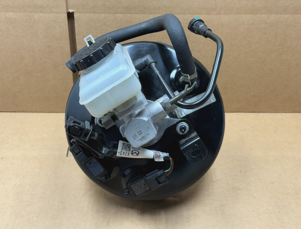 Cilindro maestro de refuerzo de freno eléctrico Mazda MX-5 Miata 2016-2025 PO41 OEM Foto 2 de 4