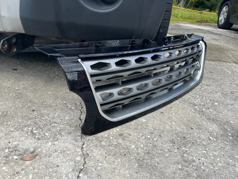 Parachoques delantero Land Rover LR4 2014-2016 PARRILLA SUPERIOR EH2M-8138-A Foto 2 de 4