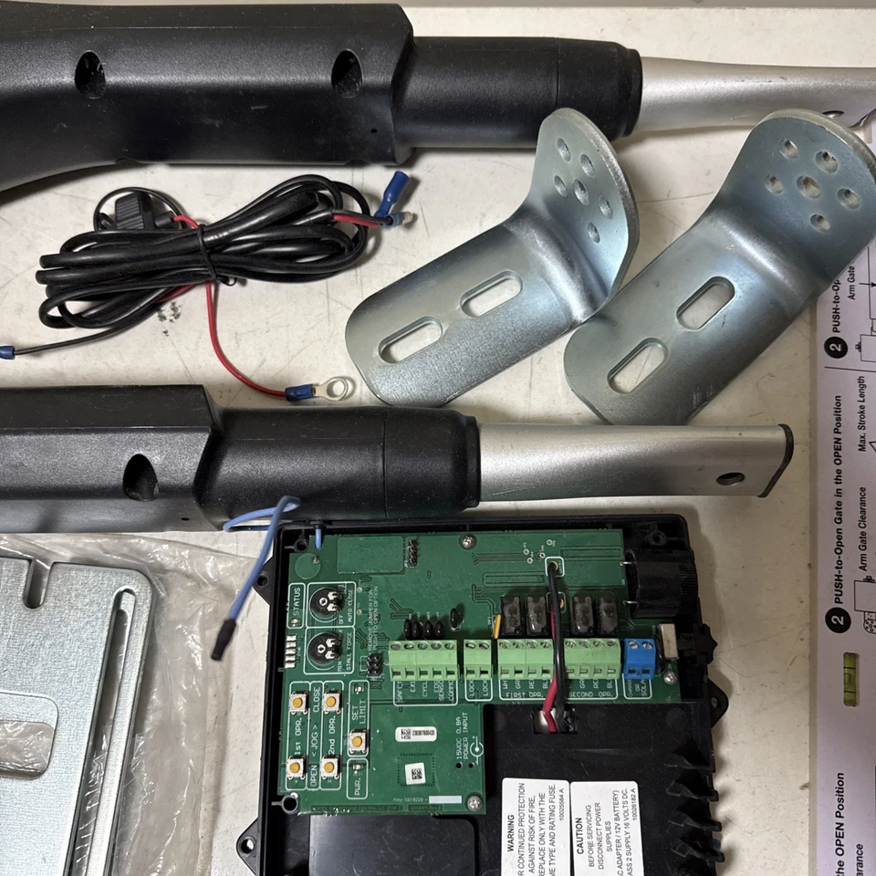 Mighty Mule MM272 Automático Solar Listo Viene con Abridor de Dos Puertas ¡¡SOLO PIEZAS!!! Foto 3 de 4