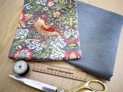 KISSENSTOFF KONVOLUT - William Morris Strawberry Thief Grey Velvet & Suede