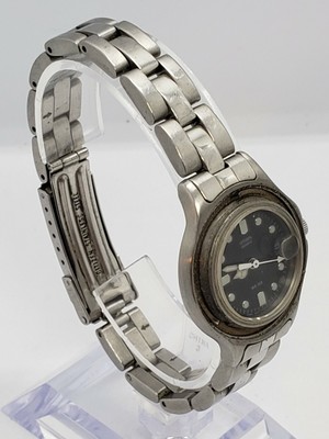 Vintage Citizen 6010-s36751 29mm Women display picture 1