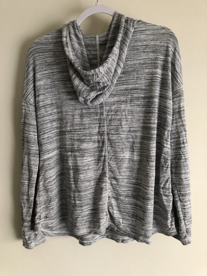 Moletom Gilligan & O'Malley Feminino Lounge Wear M Marled Cinza Capuz Dormir - Imagem 2 de 4