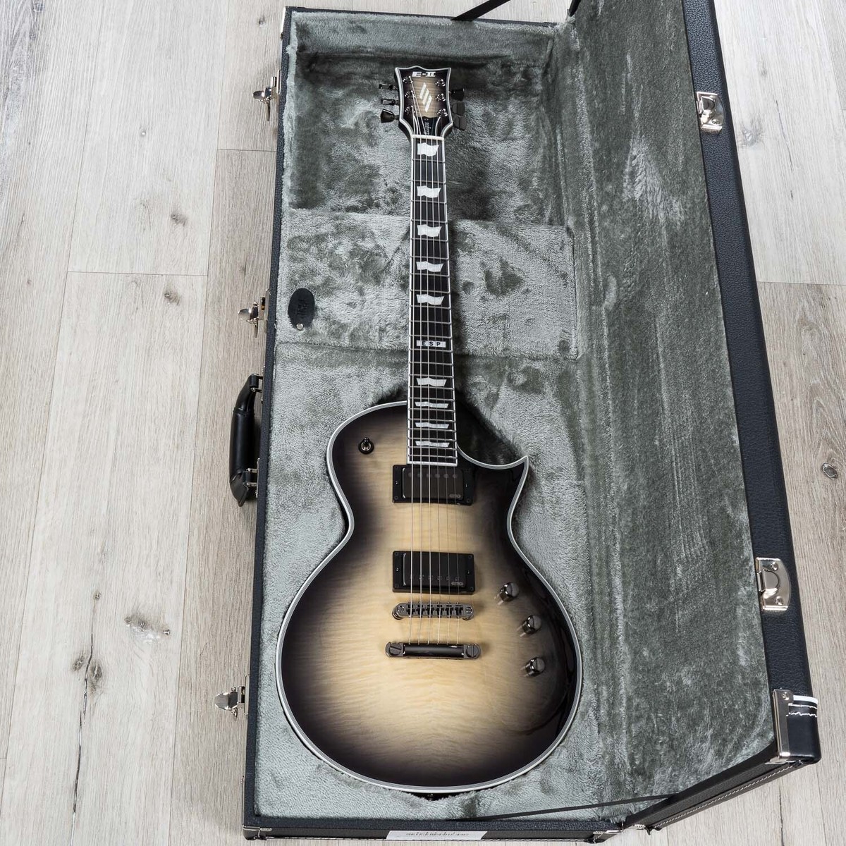 ESP 日本製 black 美品 2_Body_Straight_Front_NA-