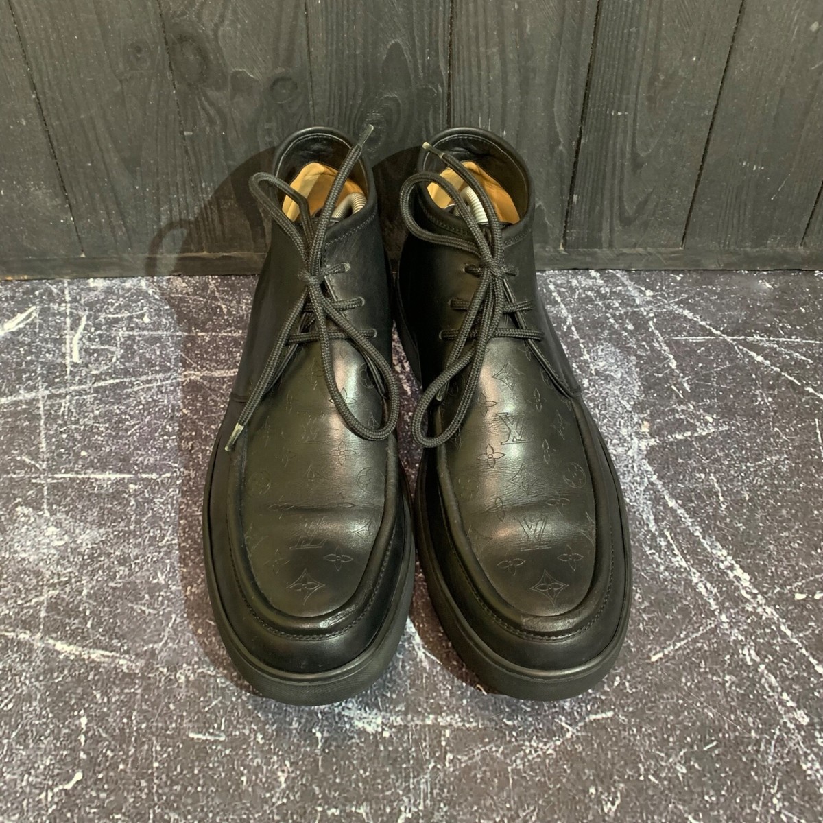 Louis Vuitton Black Leather Chukka Boots with White Stitching Louis Vuitton Black Leather Chukka Men main image 4