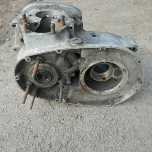Triumph T90 (350 Unit Twin) Crank Cases. H32389, 1962 TO 1968 - Picture 2 of 15
