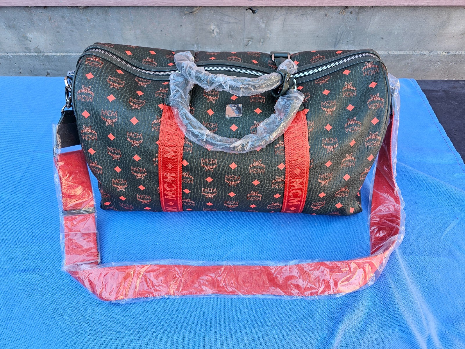 MCM Visetos Coated Canvas Traveler Weekender Duffle Bag Dark Green 19x9x11" -New