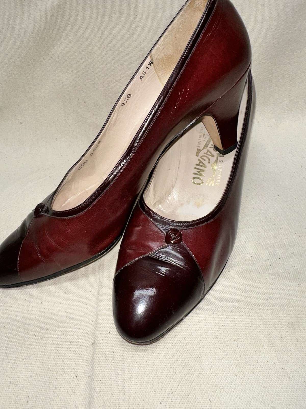 Salvatore Ferragamo, Vintage Salvatore Ferragamo décolleté/scarpe rosso bordeaux classiche taglia 9,5B designer usate in ottime condizioni!