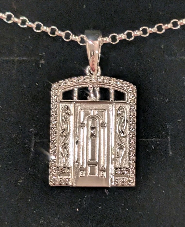 Disneyland Club 33 Door Necklace | eBay
