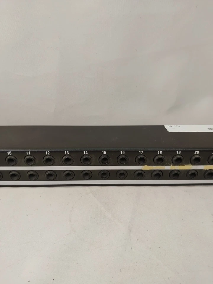 dbx PB-48 48-point 1/4" TRS Balanced Patchbay Works Great  - Image 4 of 4