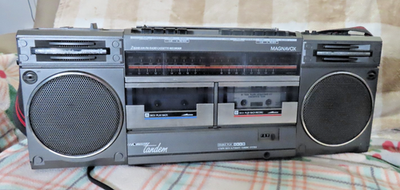 Vintage Magnavox D8330 Super Tandem AM/FM Radio Cassette Boombox