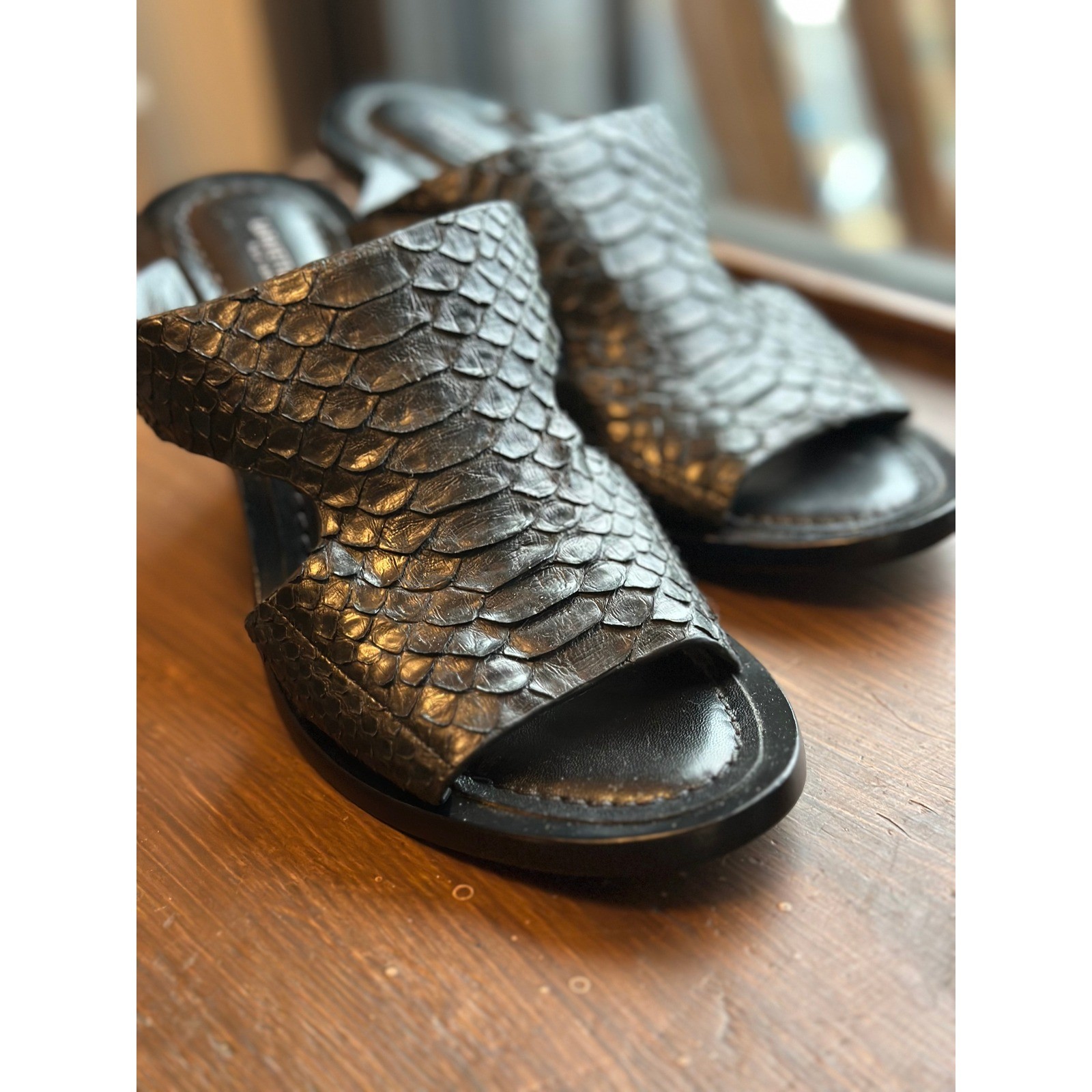 Lafayette 148 NY Cassidee Black Python Leather Sn… - image 4