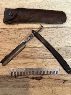 Vintage Wald Germany Straight Razor With Leather Case And Atlas Decorative Comb