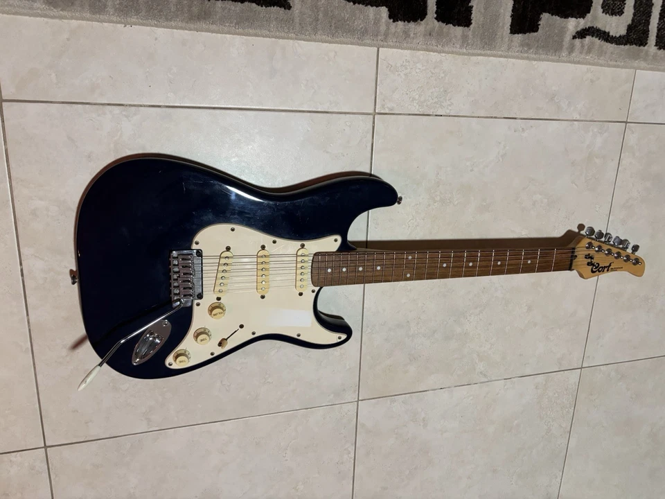 Guitarra eléctrica estilo Cort Stratocaster 1997 Indonesia Foto 2 de 4