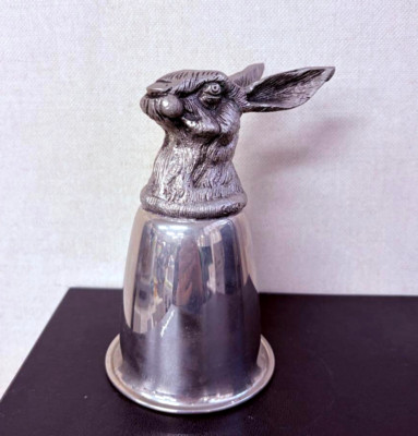 【アンティーク】ヴィンテージ スターラップ カップ【stirrup cup】 Lot 200 | SILVER PLATED BRASS STIRRUP CUP WITH RABBIT HEAD