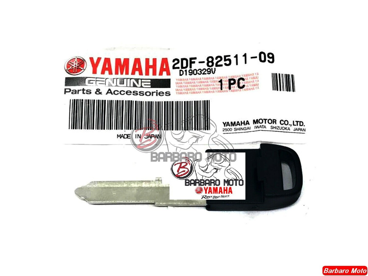 Portachiavi Moto In Metallo Staccabile Con Pelle Intrecciata A Mano – Compatibile Con TMAX 530, 560 E 500 (2019-2022) – Disponibile In Nero, Rosso O Blu