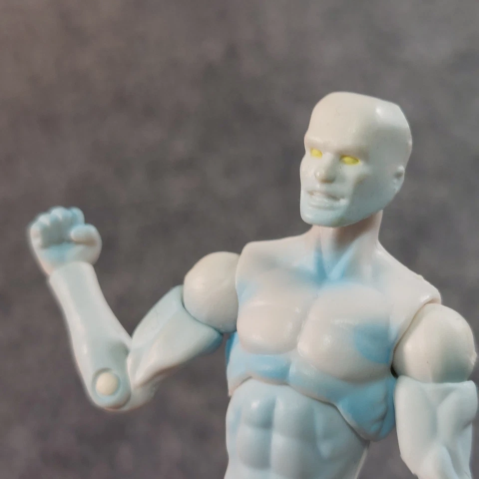 "Figura variante Marvel Universe Iceman Toys R Us 3,75"" Hasbro X-Men suelta 2009" Foto 2 de 4