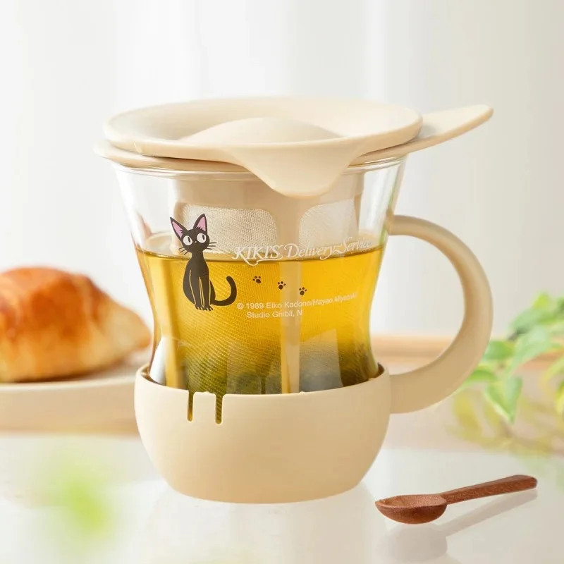 Kiki la petite Sorcière Tasse à Thé avec Infuseur pour vos Moments de Détente au Bureau