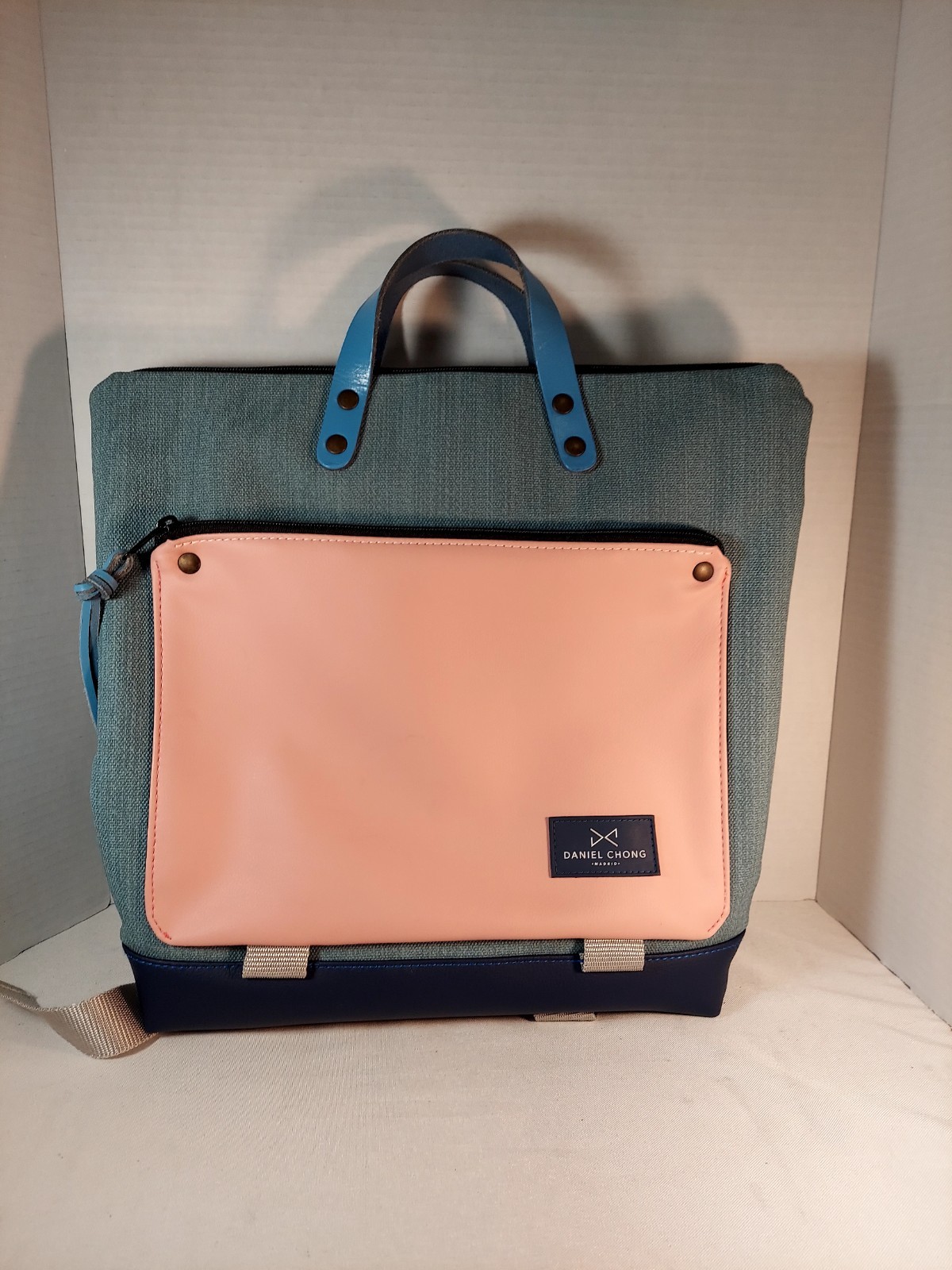 Mochila Cartera Daniel Chong Madrid Rosa y Azul Nueva Sin Etiquetas