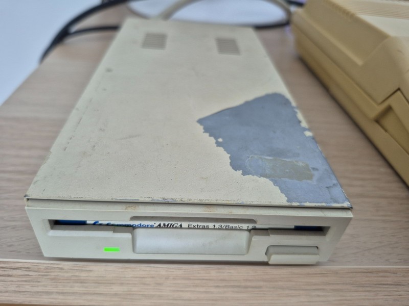 ✅ External Floppy Disk Drive 3.5" ⭐ Commodore Amiga 500 ⭐Good Condition ⚡️