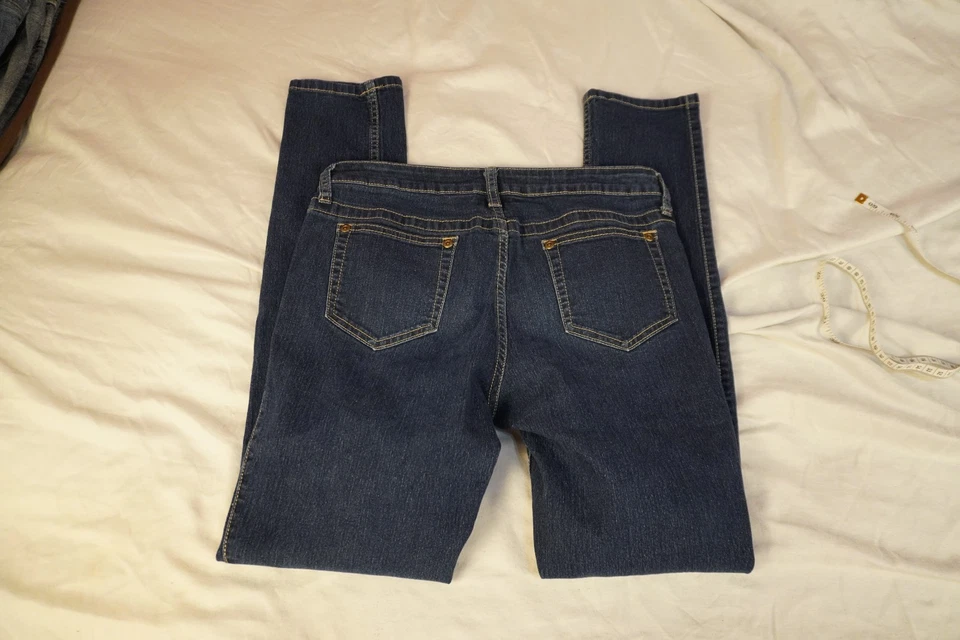 Pantalones de mezclilla ajustados City Streets para mujer de tiro bajo talla 9 juniors lavado oscuro elásticos Foto 2 de 4