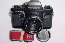 Ricoh TLS 401 analoge 35-mm-Spiegelreflexkamera manuell mit Rikenon 55 mm f/2,8 Objektiv