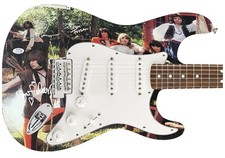 Heart Signed Autographed Little Queen Album LP CD Graphics Photo Guitar ACOA