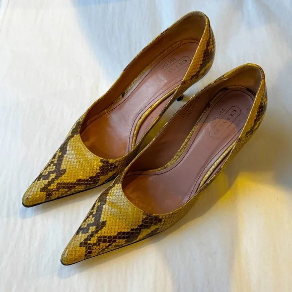 Coach “Alison” Yellow Python Print Pointed Toe Pu… - image 2