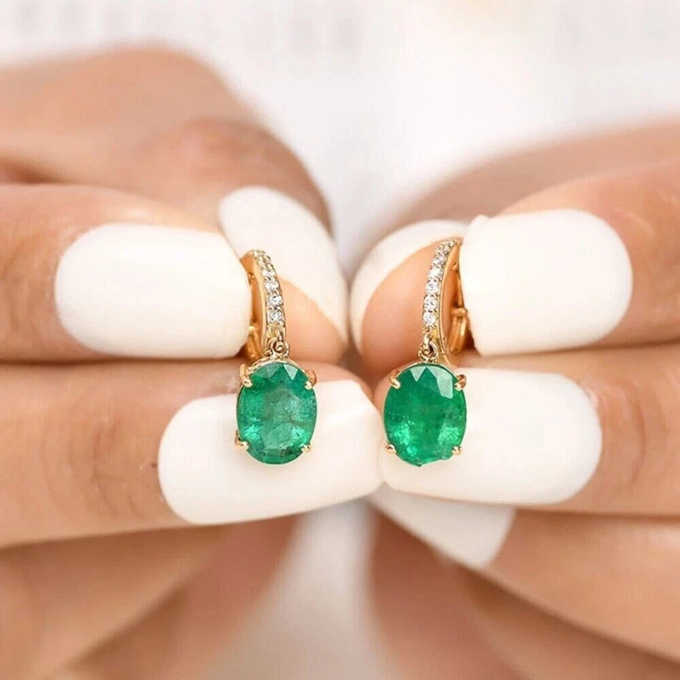 Pendientes colgantes de diamantes y esmeraldas verdes ovaladas naturales de 3,20 quilates de oro amarillo de 14 k Foto 4 de 4
