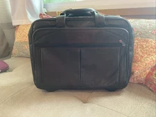 Solo Walker Leather D529-3 Rolling Case 15.6" Laptop Bag Carry On Black NWT