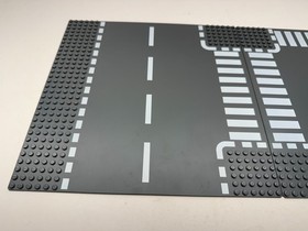 LEGO CITY: T-Junction  (7281)-Crossroad Plate (7280)