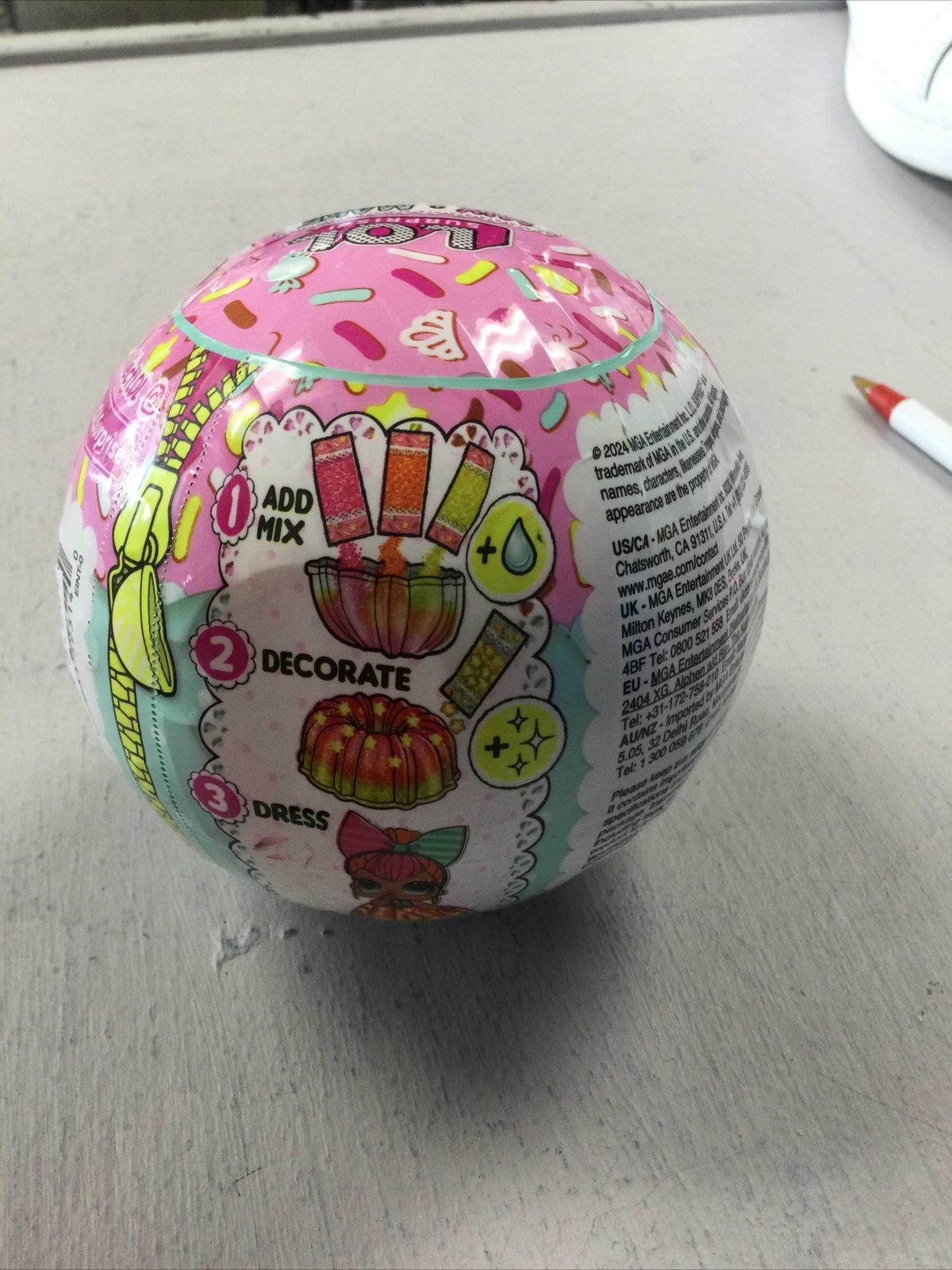 LOL Surprise Mix & Make Birthday Cake Tots with Collectible Doll Girls Age 3+