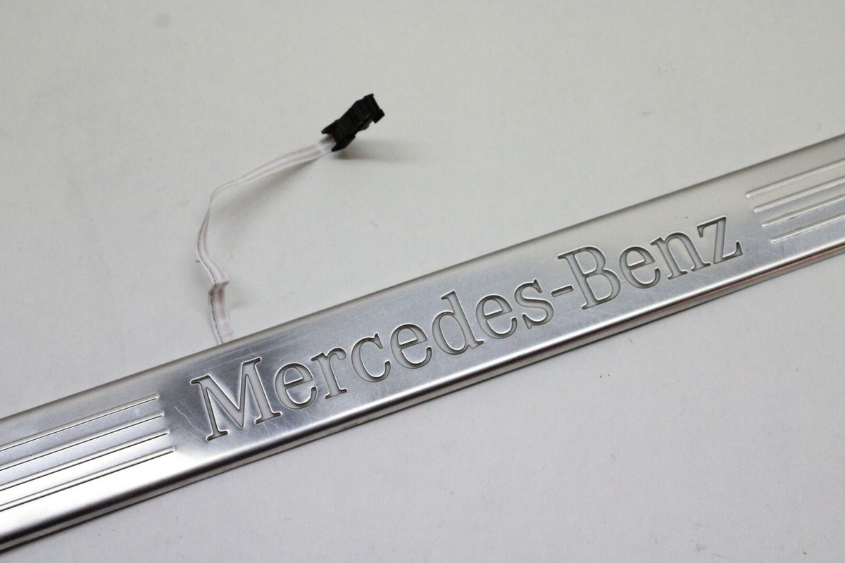 2017 MERCEDES GLA 250 LEFT DOOR SILL PLATE A2466805300 OEM 14 15 