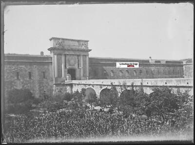 Château Sant Ferran, Figuren, Foto Glasplatte, Negativ schwarz-weiß 9x12 cm