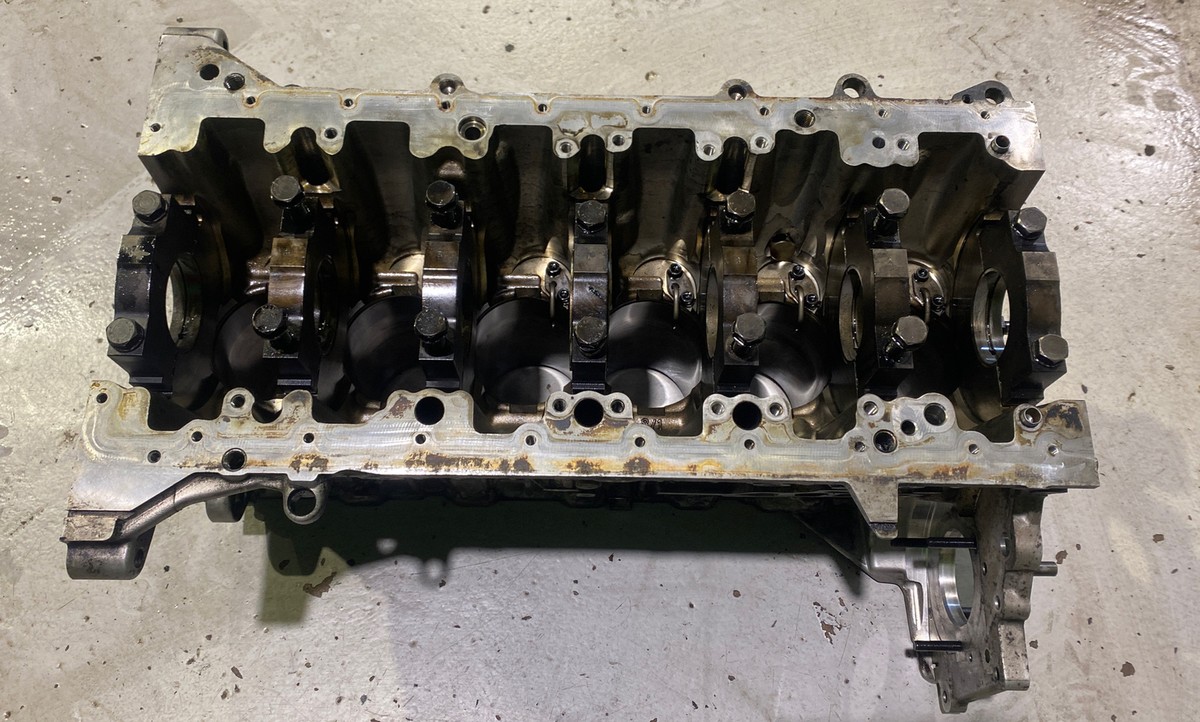 GENUINE 2008 BMW X5 E70 3.5D M57 TWIN TURBO ENGINE BLOCK 7784657