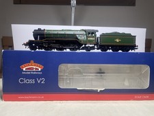 Bachmann 31-563 Class V2 Gresley 60865 BR Green Late Crest Loco