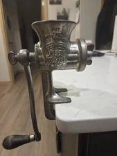 Vintage E.C. Simmons KEEN KUTTER KK22 Meat Grinder Made in USA Kitchen Grinder!