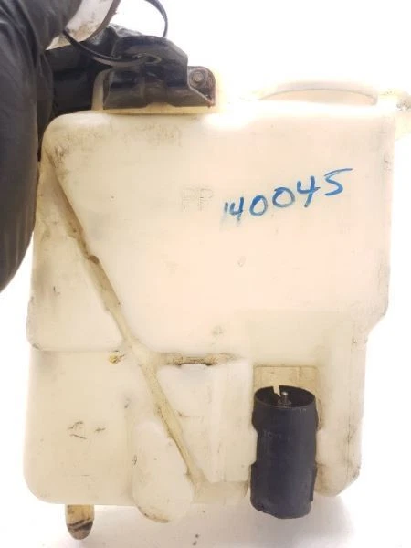 1989 TOYOTA 4RUNNER 3.0L 4WD AT WINDSHIELD WASHER RESERVOIR ASSEMBLY  - Image 4 of 4