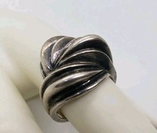 925 Sterling Silver Modernist Ribbed Love Knot Ring Size 5.5 Elegant Design