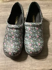 Ingaro Women’s Floral Clogs “Stock Sonja” Size 8M