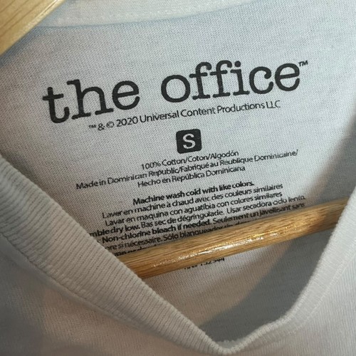 The Office Women's S Dunder Mifflin Tie Dye Font Graphic Tee White Boxy Crop Top - Picture 3 of 3