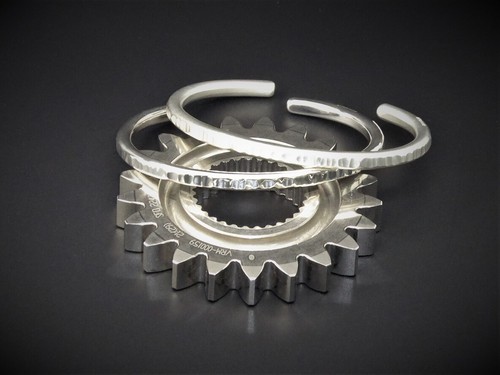 Mens Gents Solid Sterling Silver Open "Hammered Matte" Torque Bangle Bracelet - Picture 6 of 10
