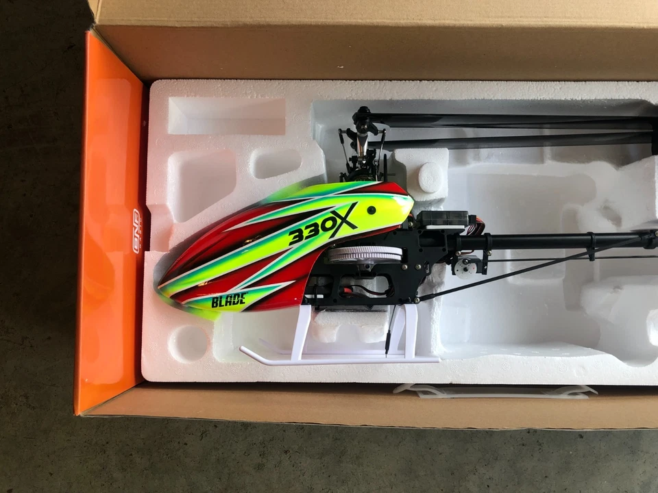 Blade 330X BNF Flybarless Electric Collective Pitch Helicopter BLH4050 - Image 4 of 4