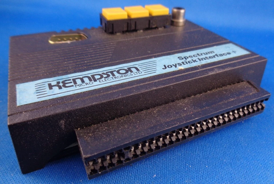 SINCLAIR SPECTRUM -- JOYSTICK INTERFACE + (KEMPSTON MICRO ELECTRONICS) - Bild 3 von 4
