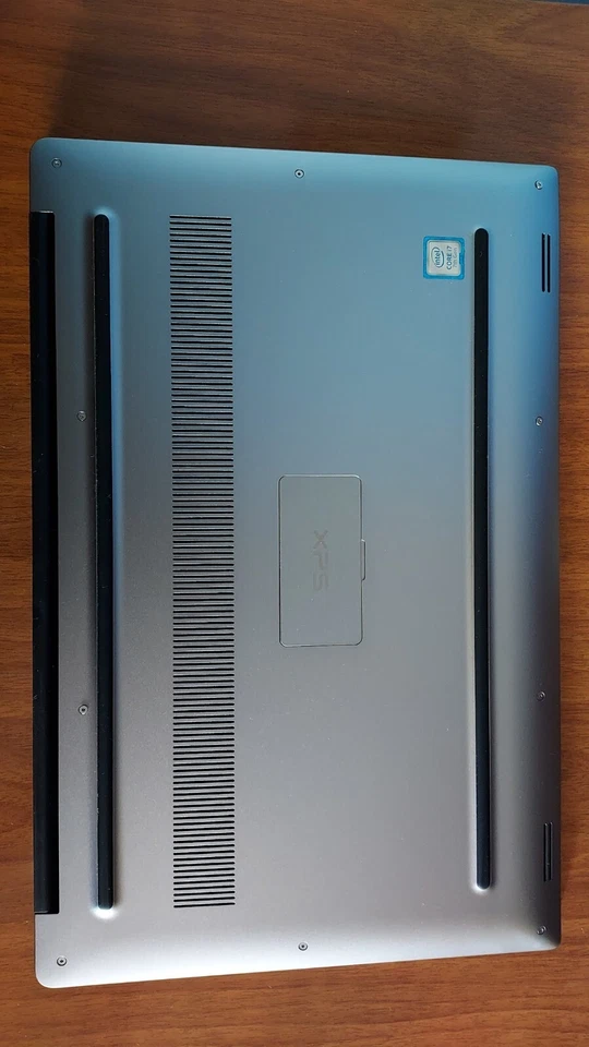 Portatile Dell XPS 9560 i7 15.5" usato buone condizioni  - Immagine 2 di 4