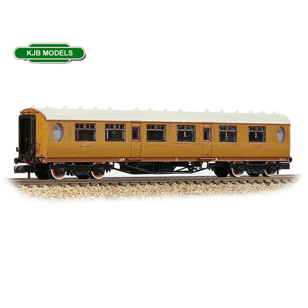 N Gauge Farish 376-225B LNER Thompson Composite Corridor LNER Teak Effect Coach