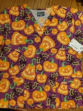 UA Buttersoft Scrub NWT  Purple Halloween M MEDIUM