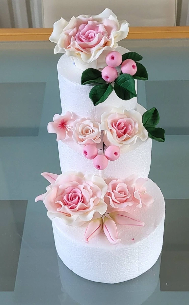 Zuckerpaste Handarbeit Figur Tortenaufleger Blumendekor mit Rosen